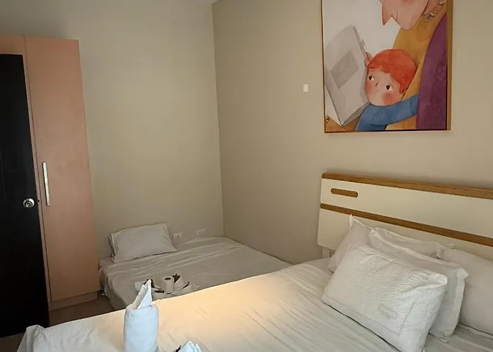 60 Sqm Oceanview 1 Bedroom 2 Pools & Gym Next To Okada, Airports, Moa Manila